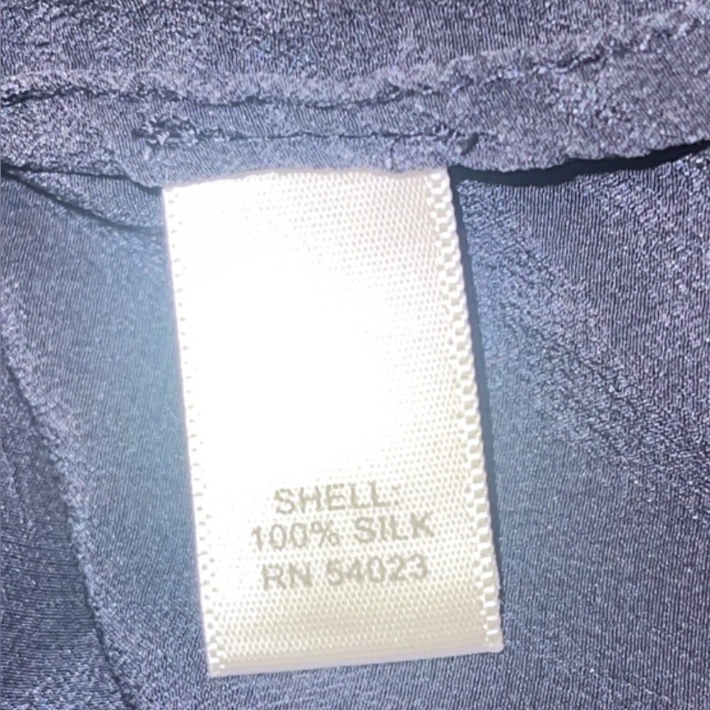 Banana Republic Navy Blue Silk V-Neck Blouse Size Small - Picture 7 of 7